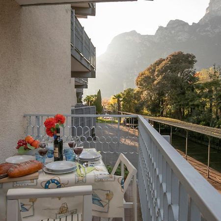 Residenza Lago D'Argento - Happy Rentals Рива дел Гарда Екстериор снимка