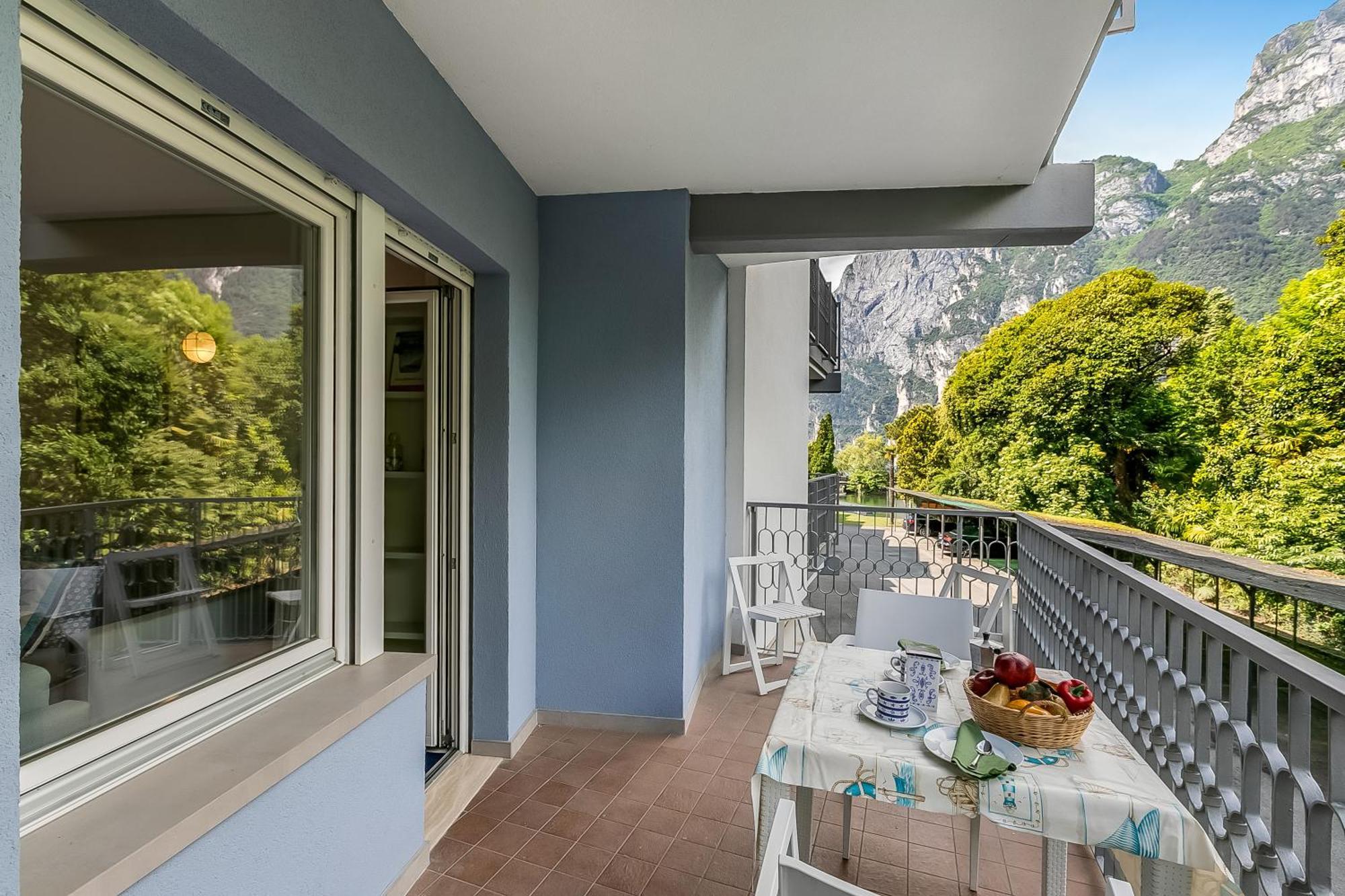 Residenza Lago D'Argento - Happy Rentals Рива дел Гарда Екстериор снимка